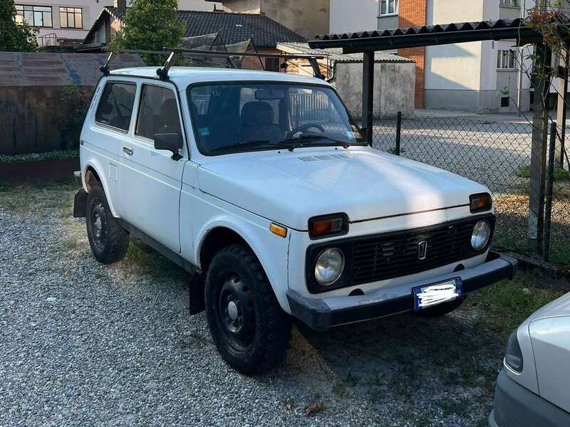 Usato 1998 Lada niva 1.7 LPG_Hybrid 80 CV (3.900 €)