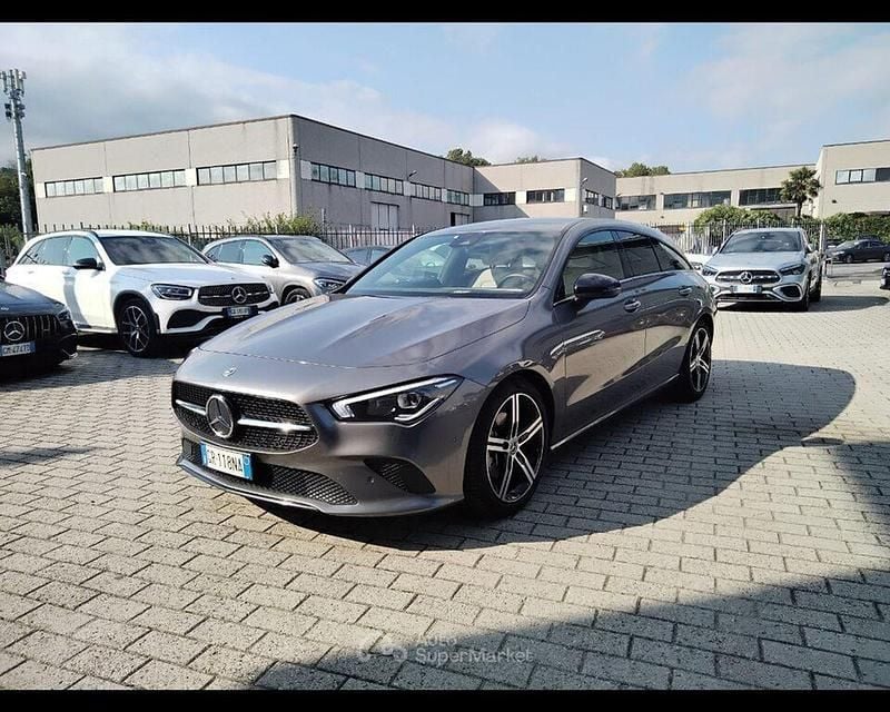 Usata Mercedes CLA180 116 CV (85 kW) 2023 Gray Berlina