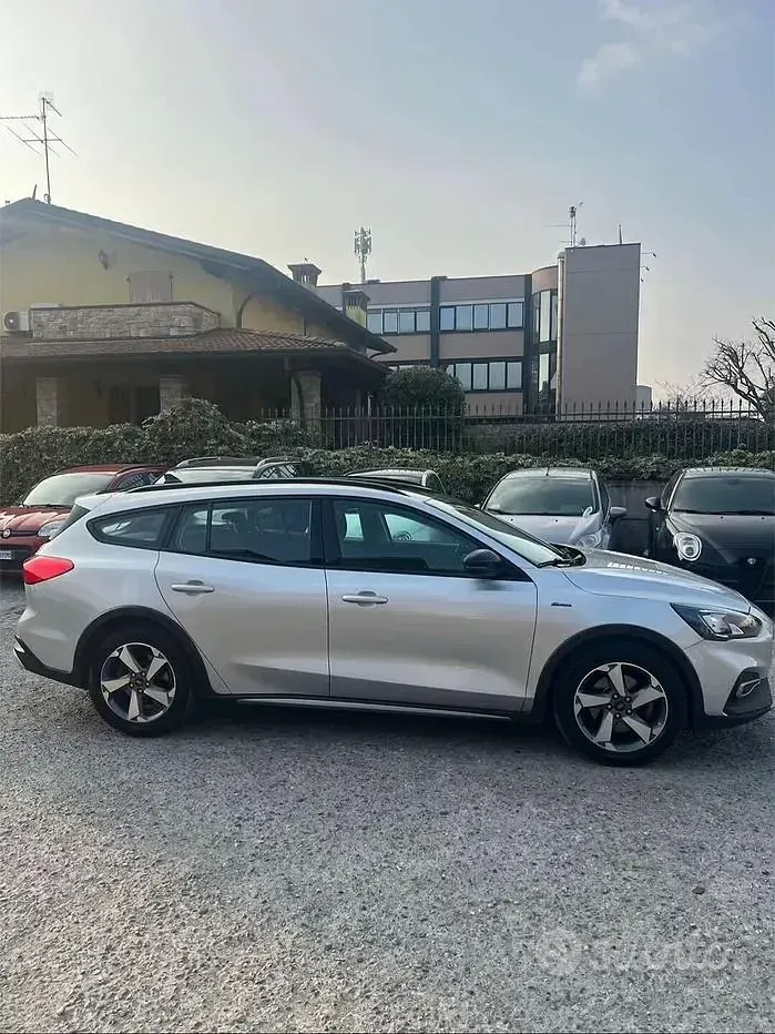 Usata Ford Focus Business Edition 120 CV (88 kW) 2022 Grigio Station wagon