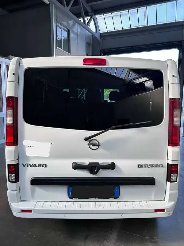Usata Opel Vivaro 125 CV (91 kW) 2018 Bianco Monovolume