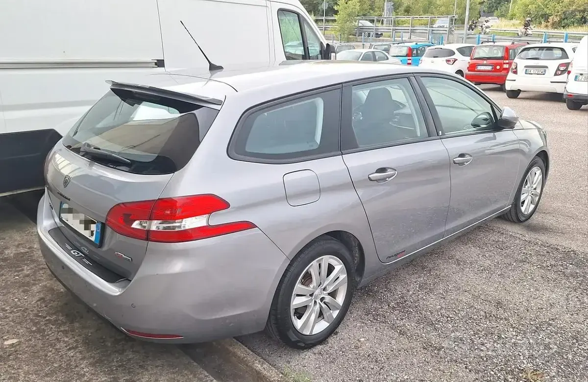 Usata Peugeot 308 Business-Line 99 CV (72 kW) 2018 Grigio Station wagon