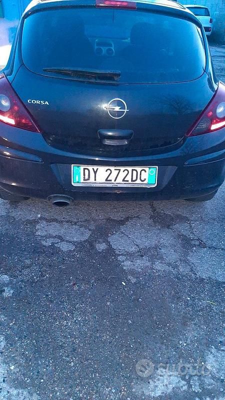 Usata Opel Corsa 2009 Nero Berlina
