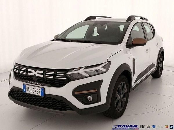 Usata Dacia Sandero Extreme 101 CV (74 kW) 2025 Bianco Utilitaria