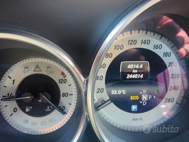 Grigio Usata 2015 Mercedes CLS250 AMG Station wagon | 14.000 € (Buon prezzo) - Immagine 1/4