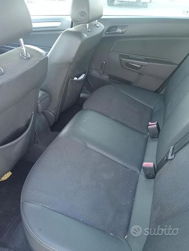 Usata Opel Astra 60 CV (44 kW) 2008 Berlina