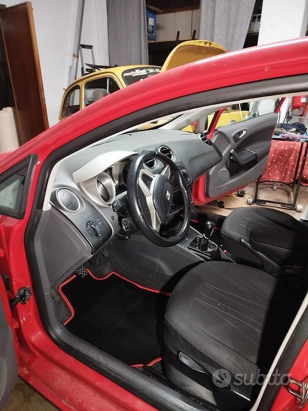 Usata Seat Ibiza 2011 Rosso Berlina