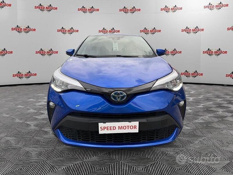 Usata Toyota C-HR Active 122 CV (89 kW) 2021 Blu SUV