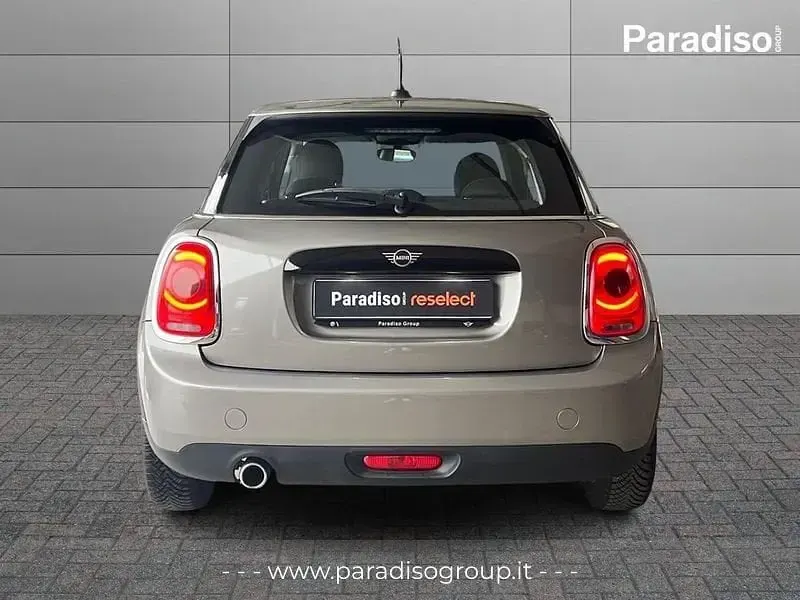 Usata Mini Cooper D 116 CV (85 kW) 2019 Beige Utilitaria