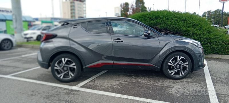 Usata 2023 Toyota C-HR Trend SUV | 24.000 € (Buon prezzo) - Immagine 1/4