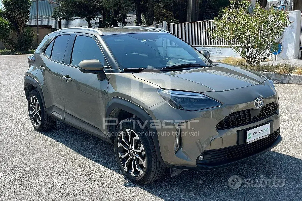 Usata Toyota Yaris Hybrid Trend 92 CV (67 kW) 2022 Marrone Station wagon