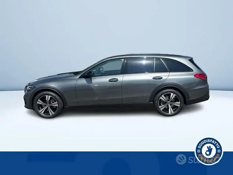Nuova Mercedes C220 2026 Grigio Station wagon