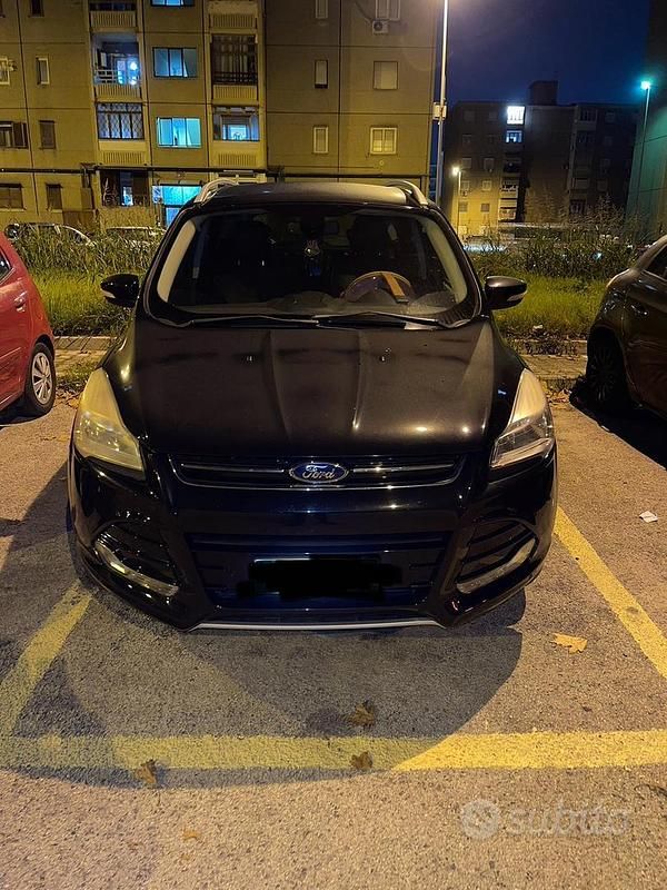 Usata Ford Kuga 140 CV (102 kW) 2014 Nero SUV