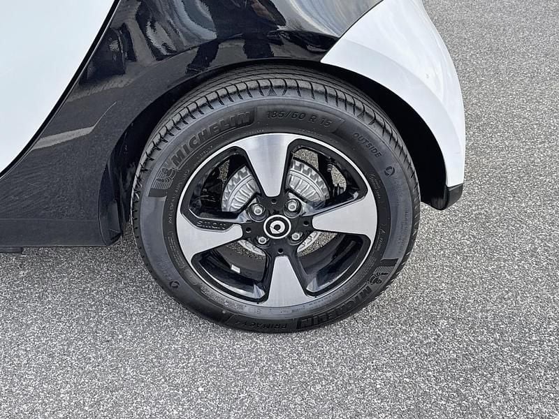 Usata Smart ForTwo Electric Drive Passion 41 kW (56 CV) 2023 Bianco