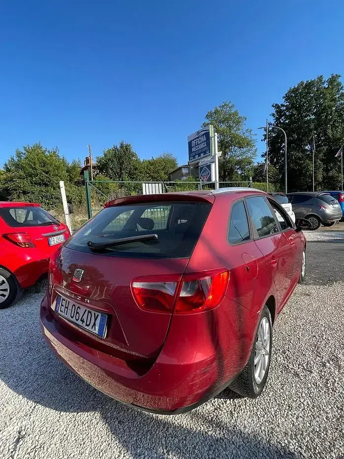 Usata Seat Ibiza ST Style 75 CV (55 kW) 2011 Rosso Station wagon