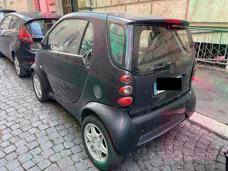 Usata Smart ForTwo Coupé Pulse 61 CV (44 kW) 2002 Nero Coupé