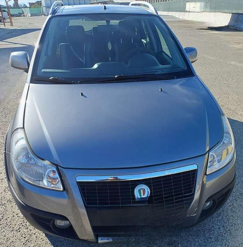 Usata 2008 Fiat Sedici Dynamic SUV | 3200 € (Ottimo prezzo) - Immagine 1/4