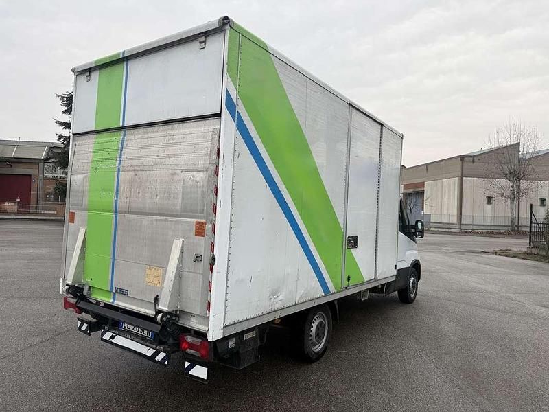 Usata Iveco Daily 185 CV (136 kW) 2021