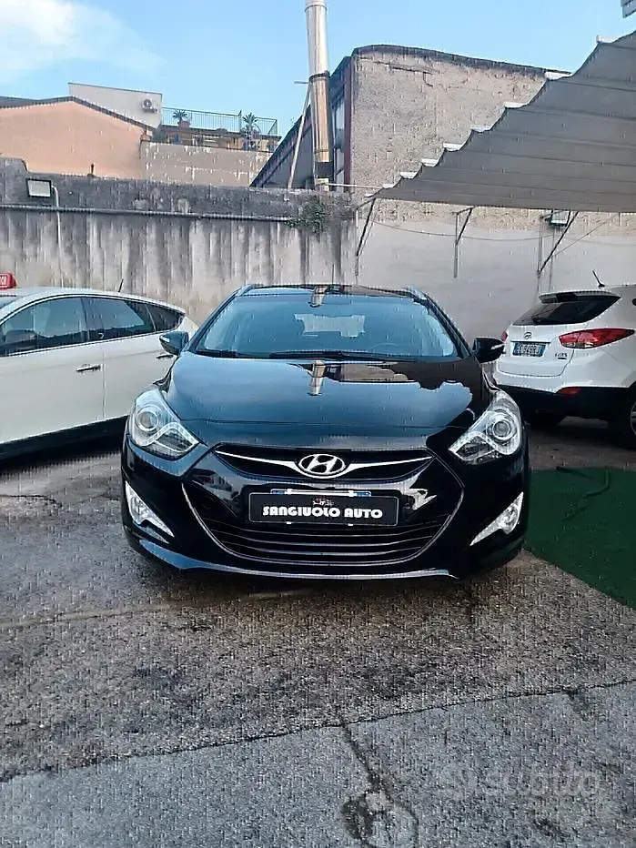 Usata Hyundai i40 Comfort 136 CV (100 kW) 2015 Nero Station wagon