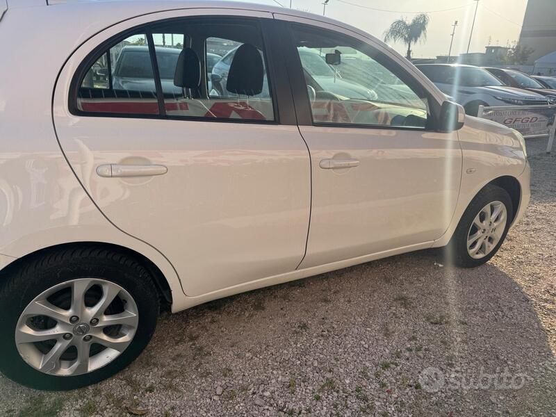 Usata Nissan Micra Tekna 80 CV (58 kW) 2013 Bianco Utilitaria
