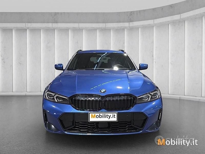 Usata BMW 320 M Sport 190 CV (139 kW) 2024 Blu Station wagon