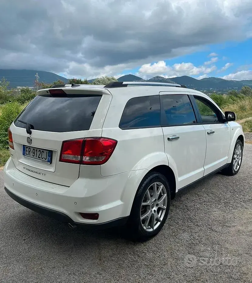 Usata Fiat Freemont 170 CV (125 kW) 2013 Bianco SUV
