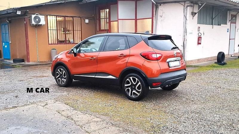 Usata Renault Captur Intens 90 CV (66 kW) 2017 Marrone SUV