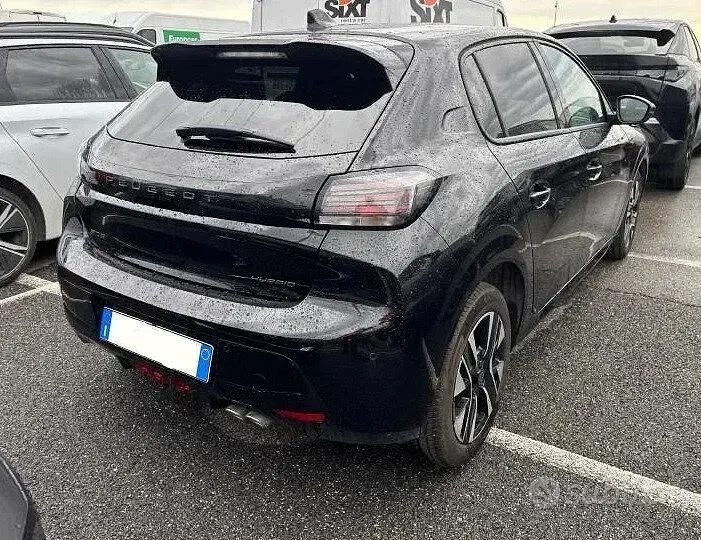 Usata Peugeot 208 Allure 136 CV (100 kW) 2025 Nero Utilitaria