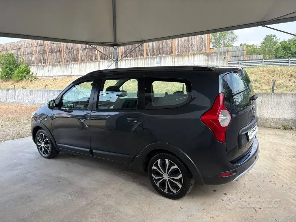 Usata Dacia Lodgy 110 CV (80 kW) 2018 Blu Monovolume