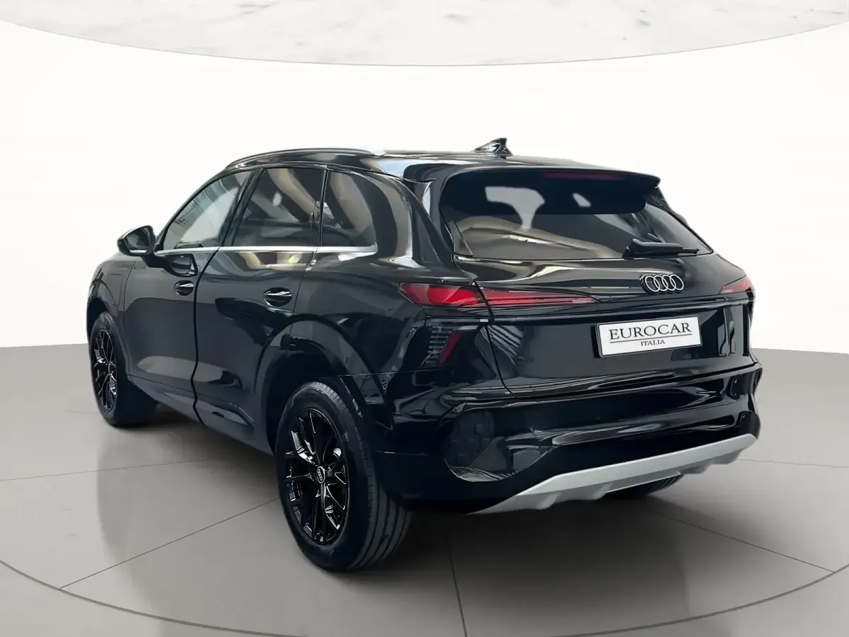 Nuova Audi Q3 Advanced Plus 272 CV (200 kW) 2026 Nero mito metallizzato SUV