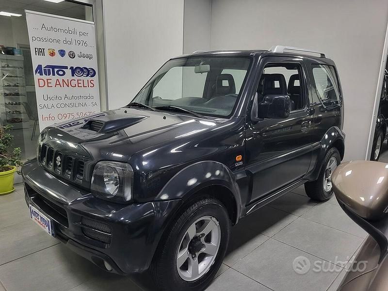Usata Suzuki Jimny 86 CV (63 kW) 2007 Nero SUV
