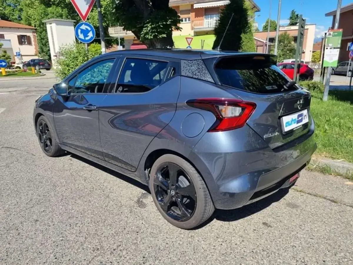 Usata Nissan Kiiro 92 CV (67 kW) 2022 Grigio scuro Berlina
