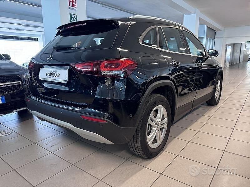 Usata Mercedes GLA250 218 CV (160 kW) 2023 Nero SUV