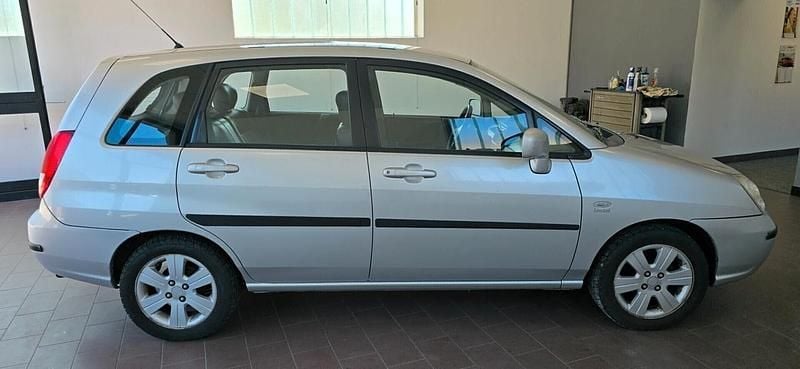Usata Suzuki Liana Limited 103 CV (75 kW) 2003 Argento Monovolume