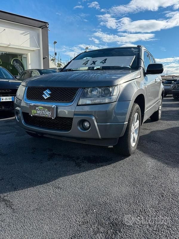Usata Suzuki Grand Vitara 129 CV (94 kW) 2007 Grigio SUV