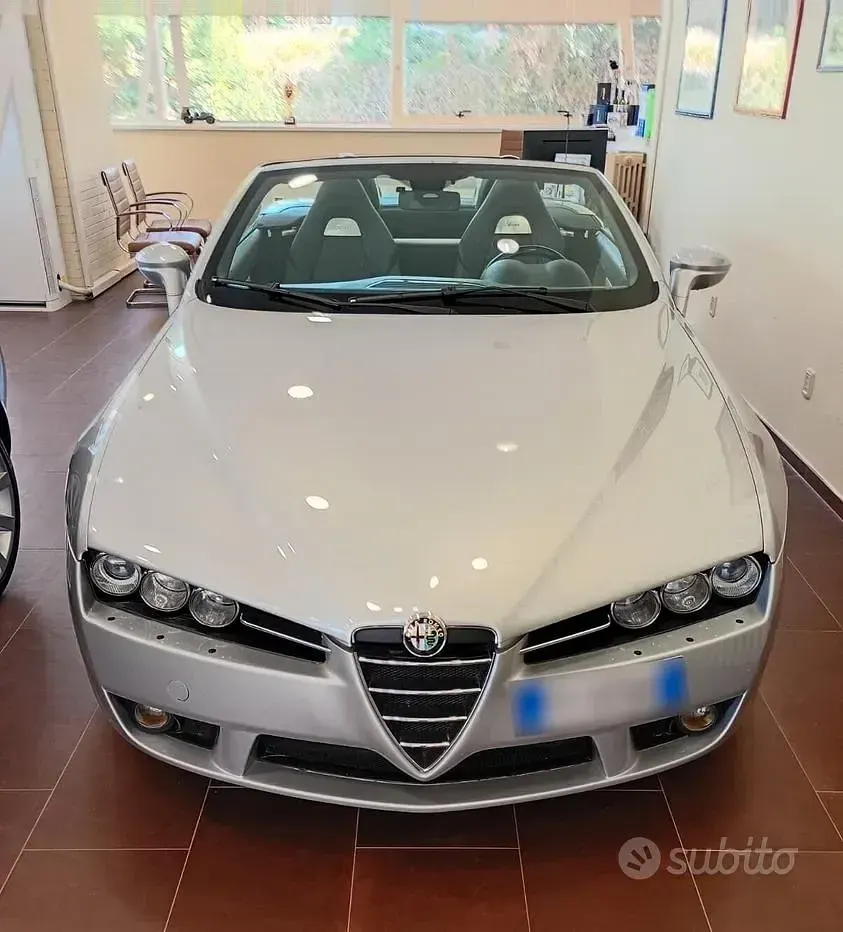Usata Alfa Romeo Spider 260 CV (191 kW) 2009 Argento Cabrio