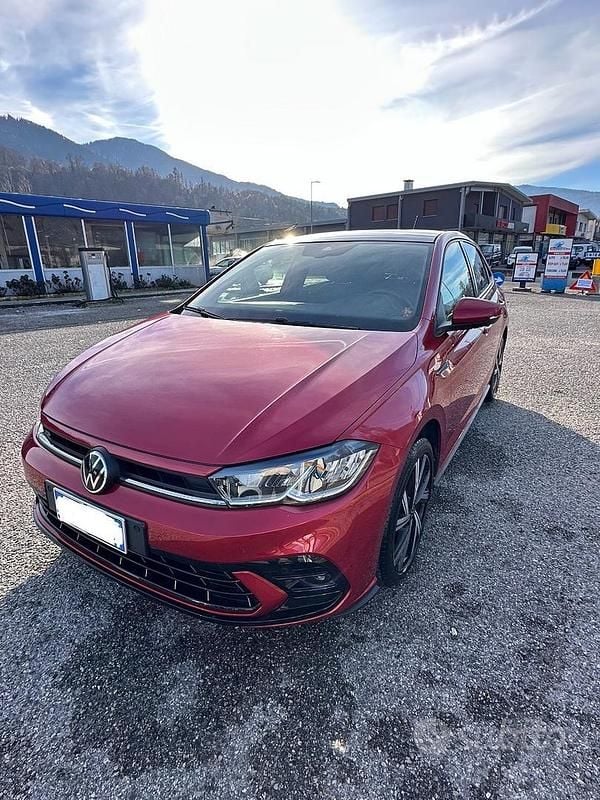 Usata VW Polo R-line 2023 Rosso Utilitaria