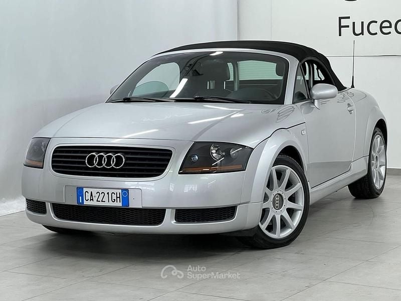 Usata Audi TT 150 CV (110 kW) 2003 Gray Cabrio
