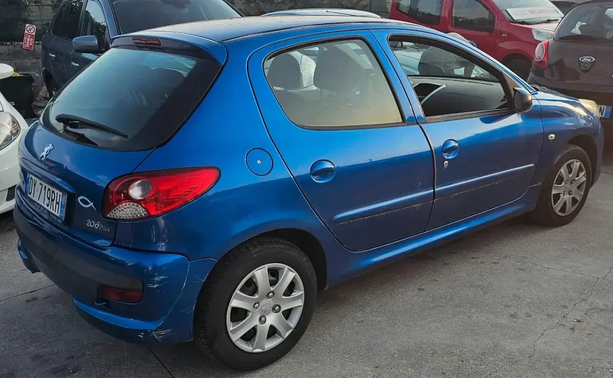 Usata Peugeot 206+ 60 CV (44 kW) 2009 Blu Utilitaria