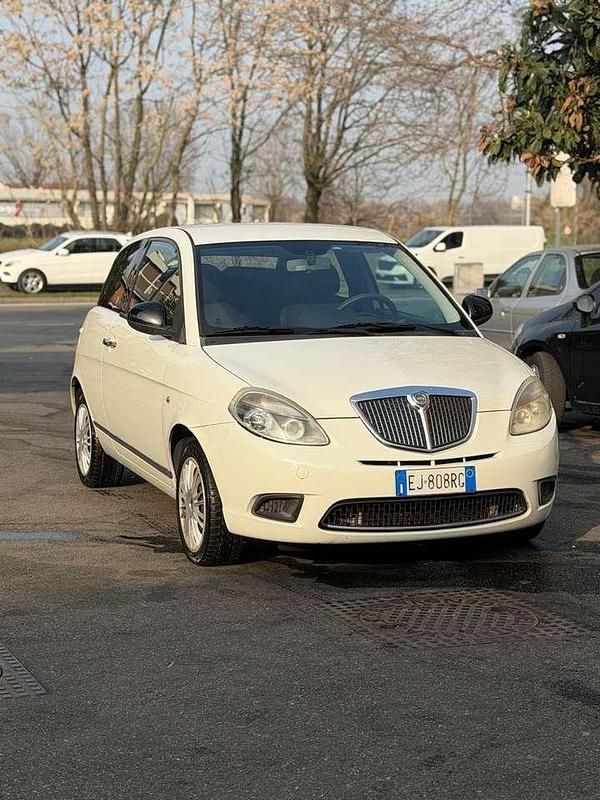 Usata Lancia Ypsilon Platinum 69 CV (50 kW) 2010 Other Utilitaria