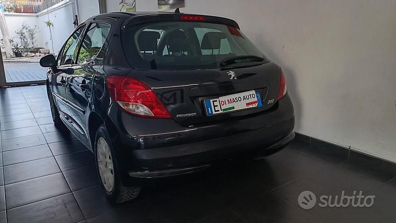 Usata Peugeot 207 75 CV (55 kW) 2012 Nero Berlina