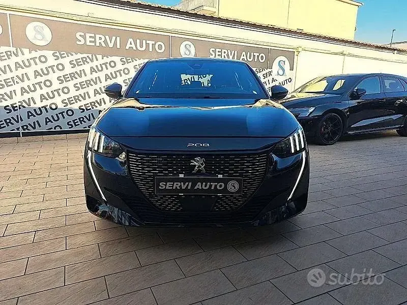 Usata Peugeot 208 GT 102 CV (75 kW) 2023 Nero Utilitaria