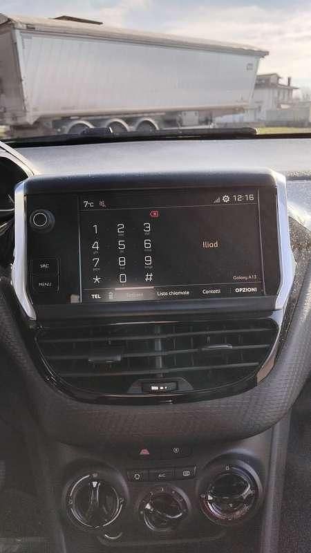 Usata Peugeot 2008 Active 82 CV (60 kW) 2019 Bianco SUV