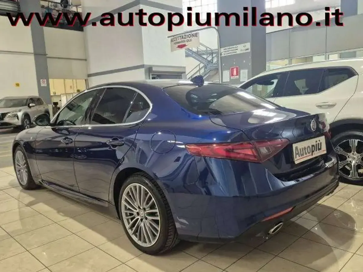 Usata Alfa Romeo Giulia Business 190 CV (139 kW) 2021 Blu/azzurro Berlina