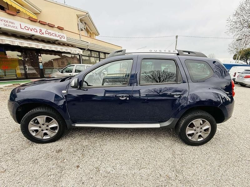 Usata Dacia Duster Lauréate 105 CV (77 kW) 2014 Blu/azzurro SUV