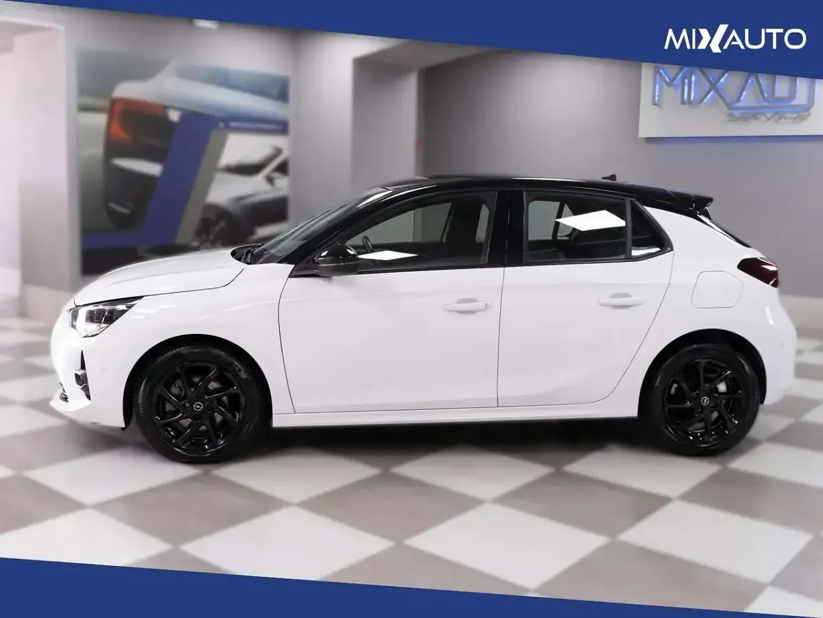 Usata Opel Corsa GS Line 101 CV (74 kW) 2022 Bianco Utilitaria