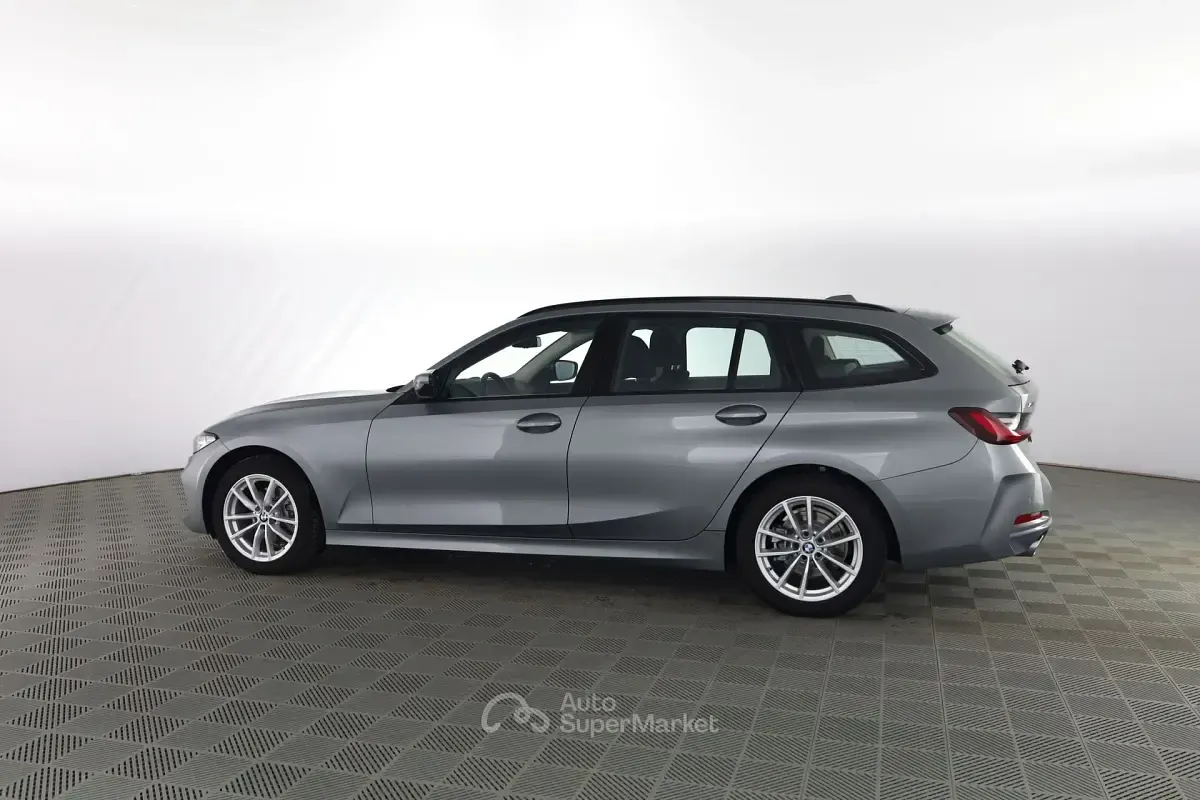 Begagnad BMW 320 Efficient Dynamics 190 HK (139 kW) 2023 Grå Kombi