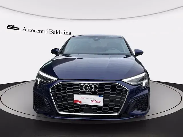 Usata Audi A3 S-Line 150 CV (110 kW) 2024 Blu Berlina