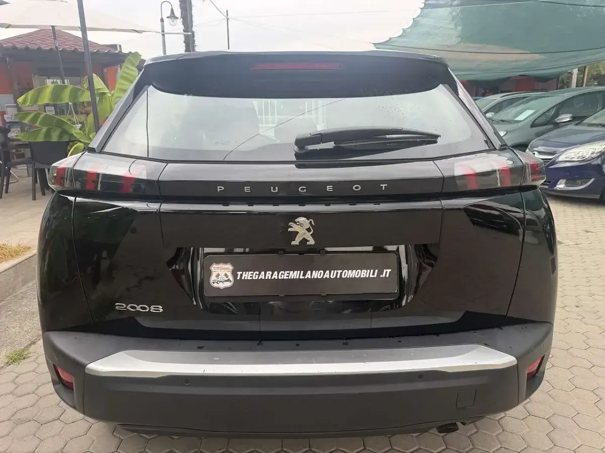 Usata Peugeot 2008 Active 102 CV (75 kW) 2023 Nero SUV