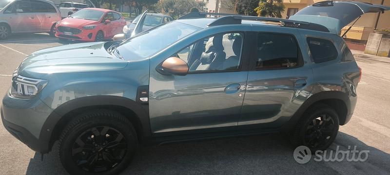 Usata Dacia Duster 116 CV (85 kW) 2023 Verde SUV