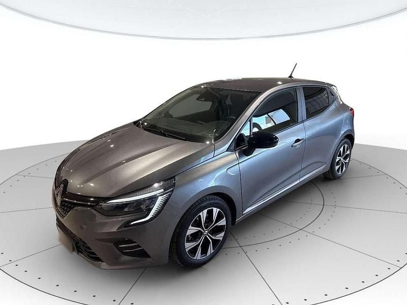 Argento Usata 2023 Renault Clio V Evolution Tre volumi | 15.750 € (Buon prezzo) - Immagine 1/4